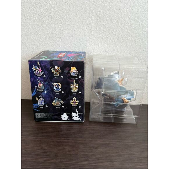 POP MART League of Legends: Arcane Series Blind Box Figure - Warwick - Picture 5 of 5